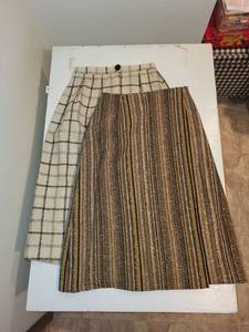 lot 546 image: Set of 2 Irish Cottage Industries Wool Skirts
