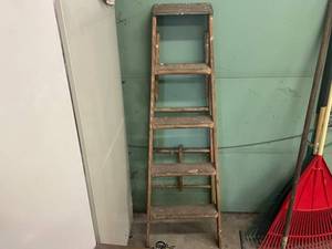 lot 601 image: Wooden Ladder with Rustic Finish