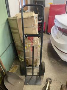 lot 606 image: Heavy-Duty Hand Truck Dolly with Wheels