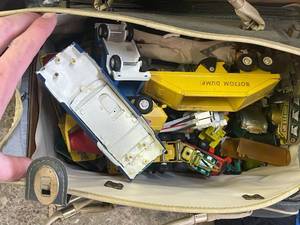 lot 622 image: Collection of Vintage Metal and Plastic Toy Cars and Trucks