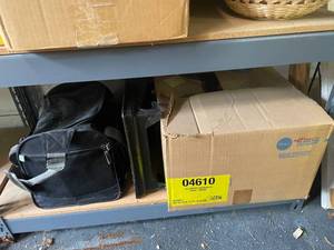 lot 642 image: Assorted Kitchen Utensils and Accessories in Box