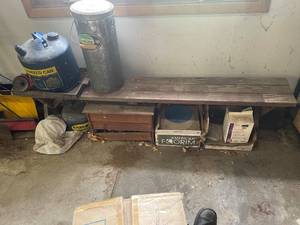 lot 650 image: Wooden Bench