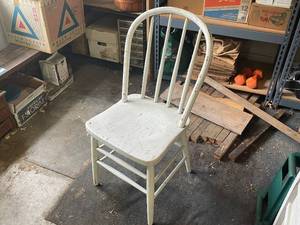 lot 653 image: Used White Wooden Kitchen Chair