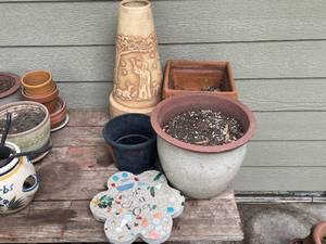lot 668 image: Collection of Terracotta and Decorative Planters