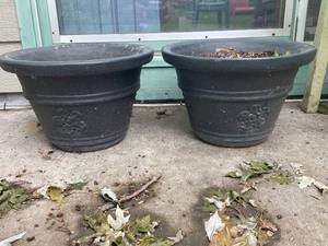 lot 672 image: Pair of Large Outdoor Stoneware Planters