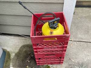 lot 675 image: Portable Yellow Garden Sprayer in Red Crate