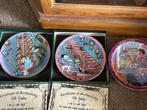 lot 681 image: Limited Edition Collector Plates with Certificates of Authenticity