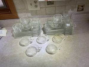 lot 707 image: Vintage Clear Glass Luncheon Set with Plates and Cups