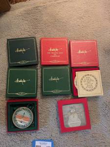 lot 158 image: Set of 8 P. Buckley Moss Christmas Ornaments with Certificates of Authenticity