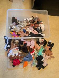 lot 168 image: Large Collection of Beanie Babies Plush Toys