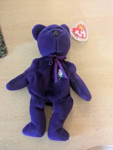 lot 176 image: Ty Beanie Babies Princess Diana Bear with Tag