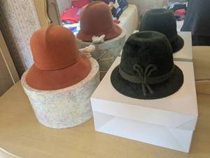 lot 322 image: Set of 2 Vintage Designer Hats - Original-Lanz & Lord & Taylor