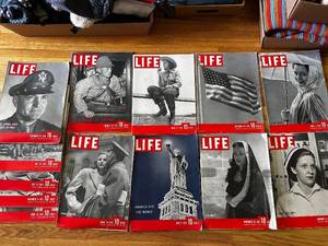 lot 566 image: Collection of 13 Vintage LIFE Magazines from 1940-1943
