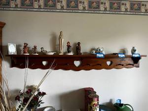 lot 570 image: Vintage Wooden Wall Shelf with Heart Cutouts