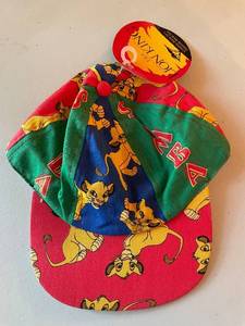 lot 4 image: Vintage Disneys The Lion King Cap