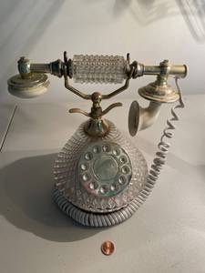lot 66 image: Vintage Crystal Rotary Dial Telephone