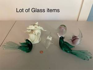 lot 81 image: Collection of Glass Art Items Including Dolphins and Birds