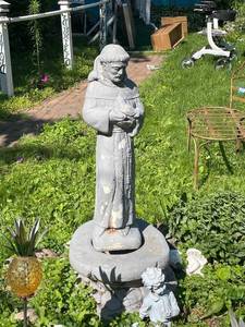 lot 94 image: Antique Concrete Garden Statue of Saint Francis