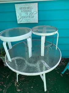 lot 99 image: Set of 3 White Metal Frame Glass Top Tables