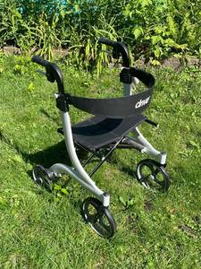lot 105 image: Drive Medical Aluminium Rollator Walker with Hand Brakes