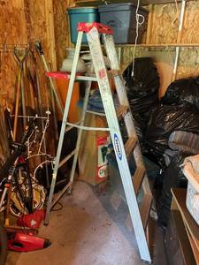 lot 113 image: Werner 6ft Aluminum Step Ladder, 200lb Load Capacity