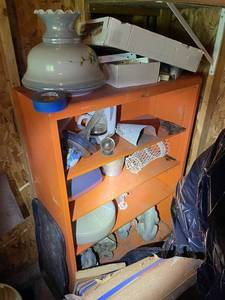 lot 120 image: Assorted Household Items and Decorative Pieces Collection - Contents Only