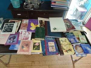 lot 225 image: Assorted Collection of Over 20 Books and Magazines