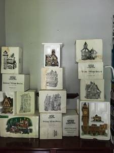 lot 230 image: Heritage Village Collection Dickens Village Series Set - Box Stains