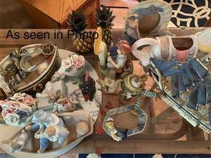 lot 283 image: Assorted Decorative Figurines and Collectibles Set