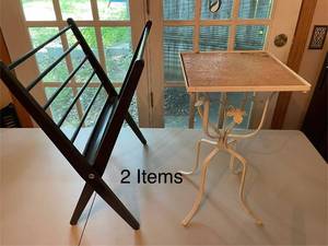 lot 303 image: Vintage Magazine Rack and Metal Side Table Set