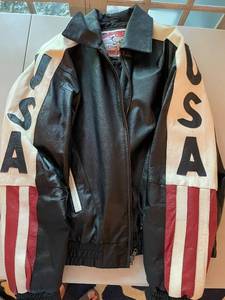 lot 306 image: Vintage Caribou Creek USA Leather Jacket and Presidential Caps Set