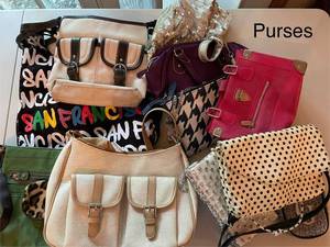 lot 310 image: Collection of 8 Fashionable Purses with Various Designs
