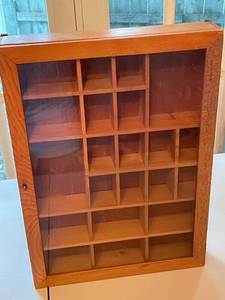 lot 312 image: Wooden Display Case with Glass Door and 16 Compartments