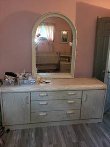 lot 340 image: Light Wood Finish Dresser with Mirror and Storage