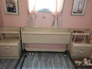 lot 341 image: Oak Headboard and Nightstands Set with Storage