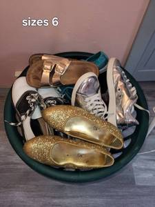 lot 342 image: Collection of Womens Size 6 Shoes and Sandals Assortment