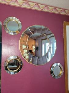 lot 351 image: Set of 4 Decorative Sunburst Mirrors