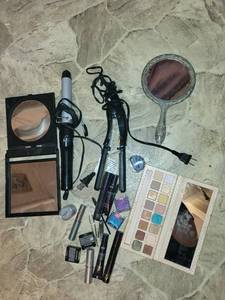lot 359 image: Collection of Hair Styling Tools and Cosmetology Supplies