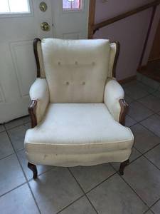 lot 399 image: Vintage Wingback Armchair with Button Tufted Back