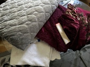lot 214 image: Assorted Collection of Decorative Blankets and Quilts