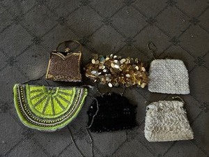lot 200A image: Set of 6 Vintage Handcrafted Beaded Coin Purses