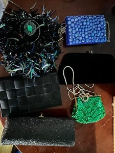 lot 200B image: Collection of 6 Stylish Evening Bags with Beaded and Sequin Designs