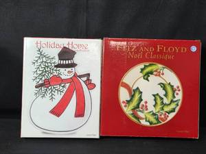 lot 18 image: Set of 2 Fitz & Floyd Canape Plates Noel Classique & Holiday Home