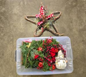 lot 47 image: Christmas Wreath and Decorations Set with Snowman Ornament
