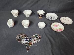 lot 78 image: Collection of Bone China Teacups and Saucers Inc Royal Windsor Royal Albert with Stained Glass Heart Window Hanging