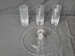 lot 93 image: Glass Cake Stand with Swirl Design and 3 Matching Tumblers