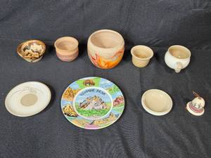 lot 111 image: Vintage Ceramic and Pottery Collection including Vampire Peak Plate