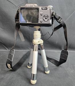 lot 118 image: Sony DSC-H3 Cyber-shot Camera with Tripod and Accessories
