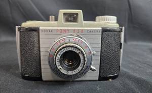 lot 120 image: Kodak Pony 828 Vintage Camera with Leather Case