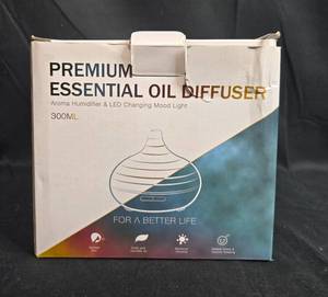 lot 130 image: Premium Essential Oil Diffuser with Aroma Humidifier & LED Light, 300ml